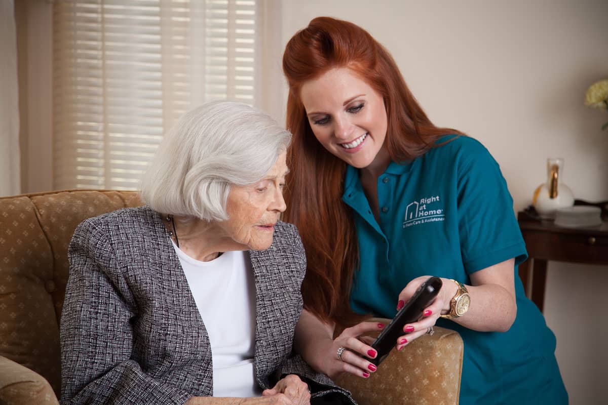 Home Care Agencies vs. Registries: What’s the Difference?